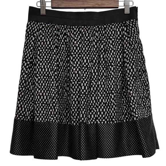 Vince Camuto Dresses & Skirts - Vince Camuto Black & White Geometric A-Line Skirt | Size 6